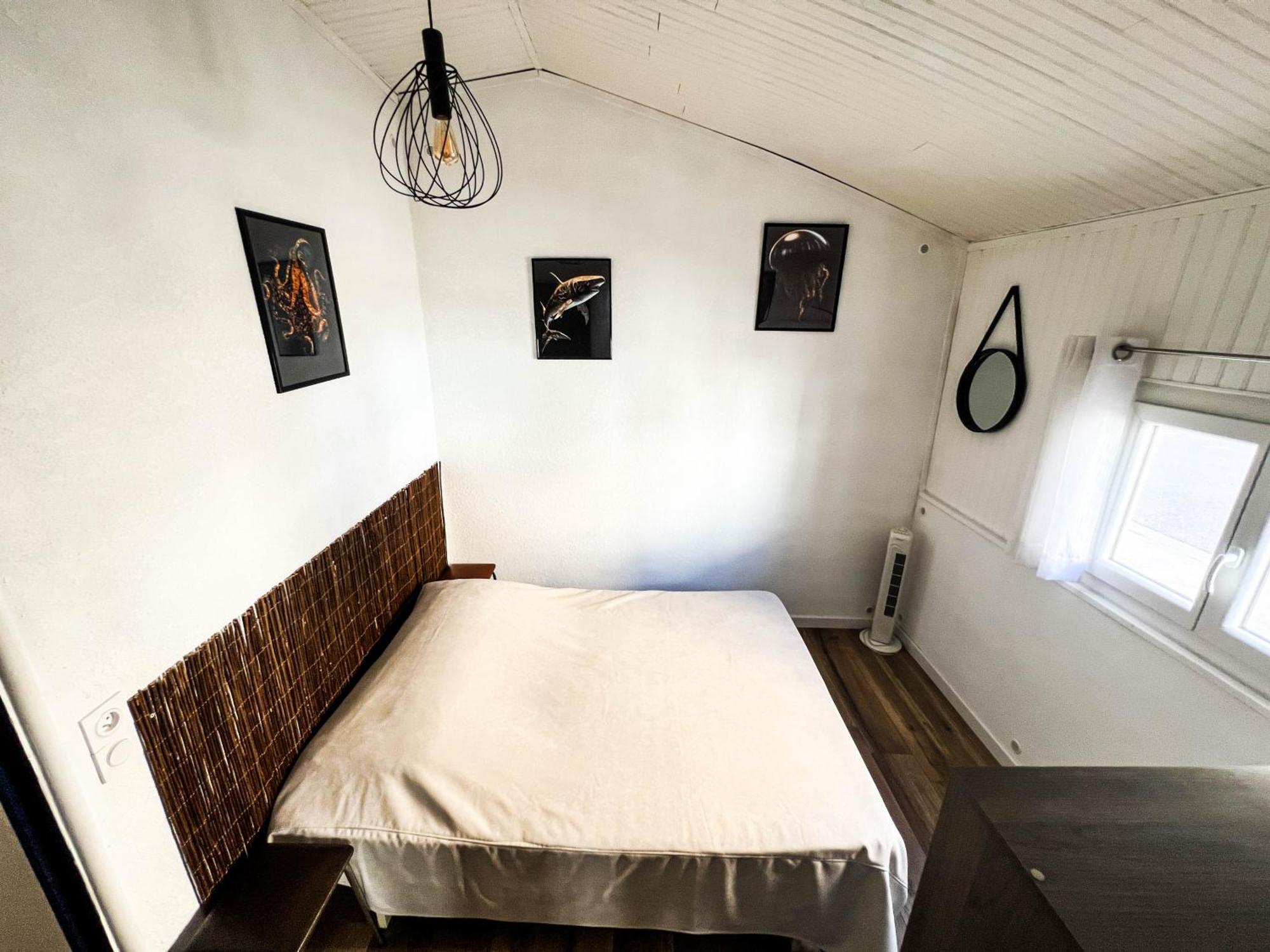 Maisonnette De Pecheur Chauffee Et Climatisee Port-la-Nouvelle Bagian luar foto