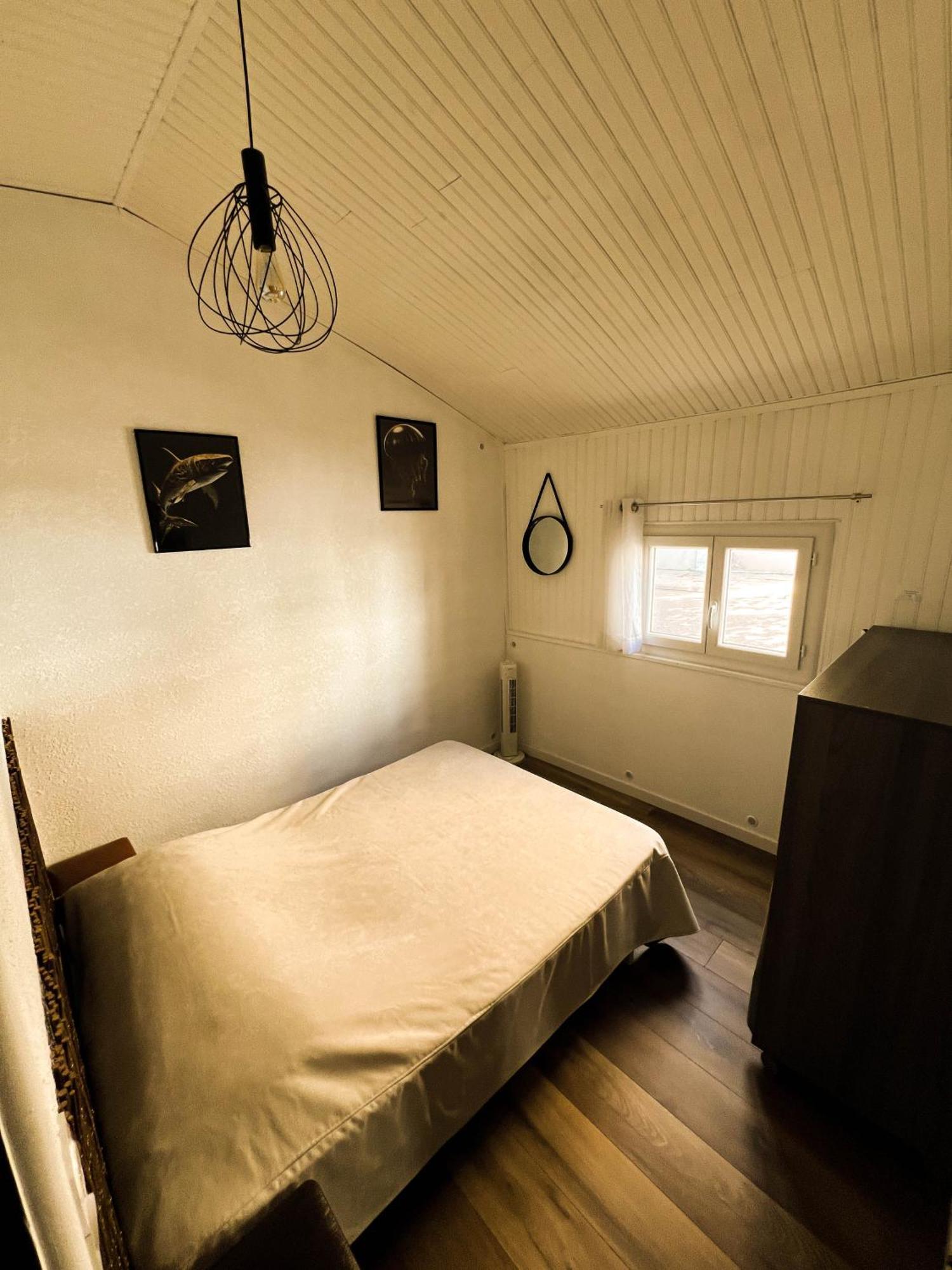 Maisonnette De Pecheur Chauffee Et Climatisee Port-la-Nouvelle Bagian luar foto