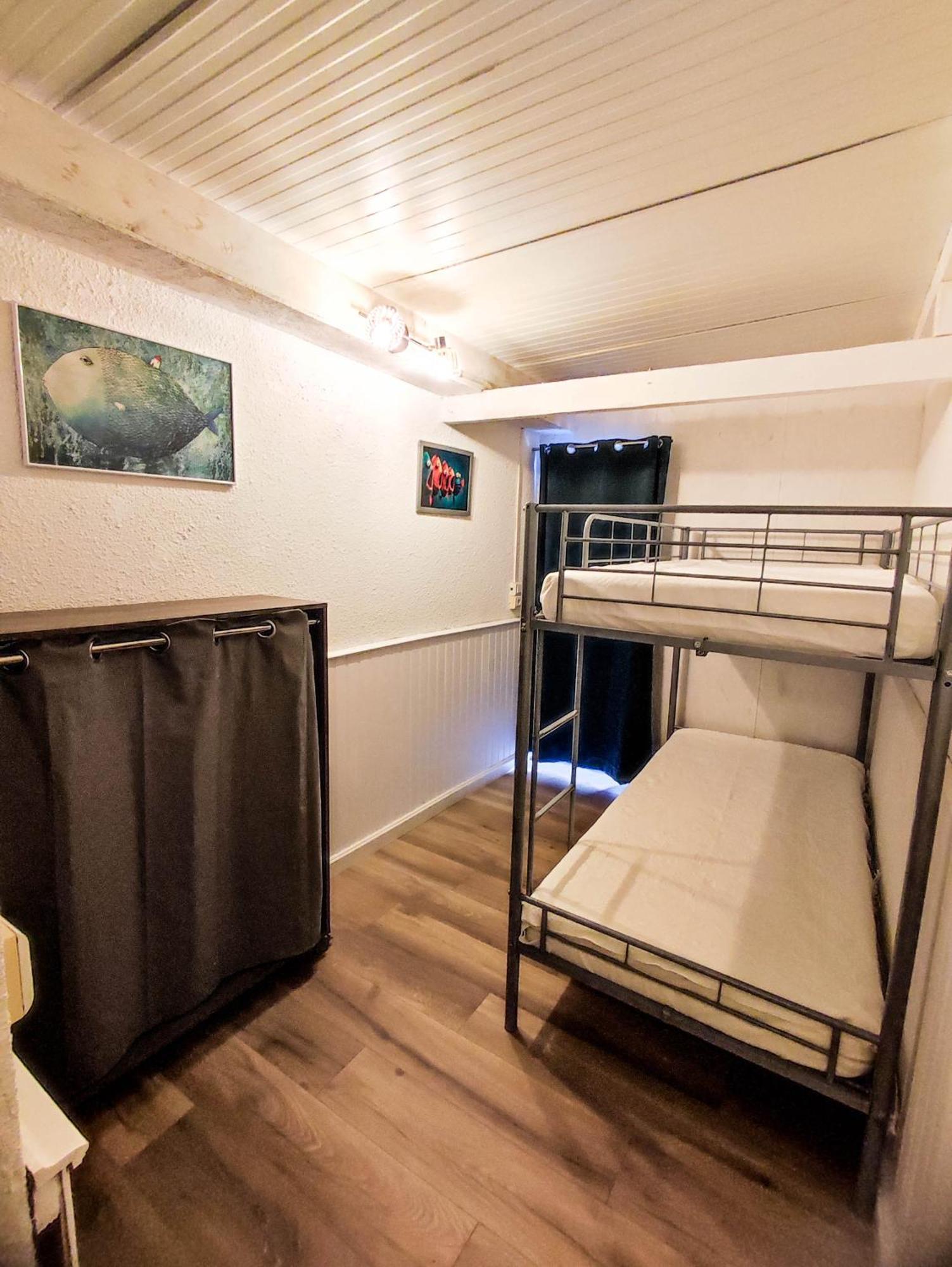 Maisonnette De Pecheur Chauffee Et Climatisee Port-la-Nouvelle Bagian luar foto